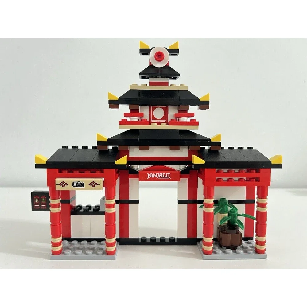 LEGO  Ninjago World 40429 Legoland Promotional Set 2020 Retired No Manual & Box